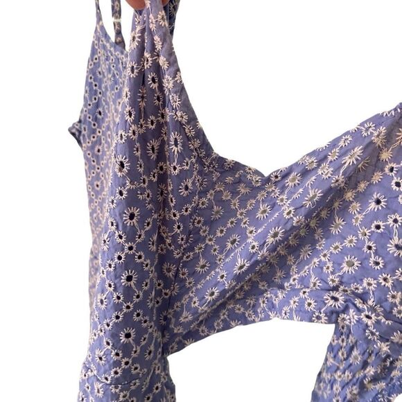 Xtraordinary Sleeveless Spaghetti Strap Eyelet Mini Dress in Size Medium - Picture 13 of 15